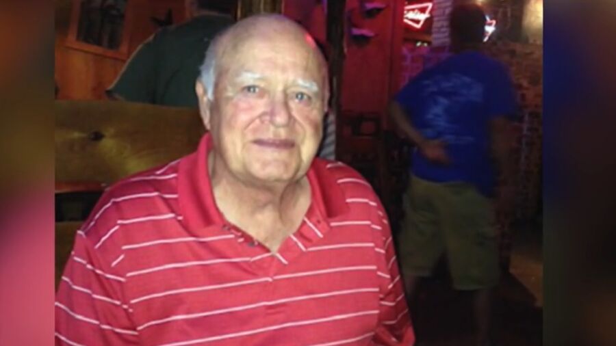 Man Secretly Paid Strangers' Pharmacy Bills