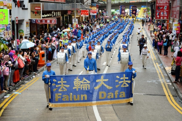 Falun Gong parade