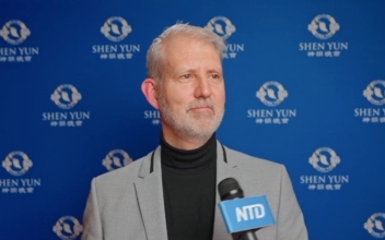 Shen Yun Gives Energy and Peace: Dutch Professor
