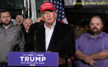 Democrats, Republicans React to Possible Trump Arrest