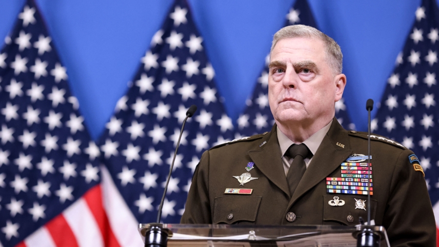 First US Missile Fired at Unidentified Object Over Lake Huron ‘Missed’: Gen. Milley