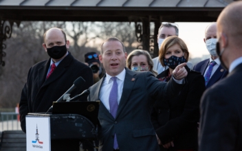LIVE NOW: Josh Gottheimer and Others Congressional Members Announce the SALT Caucus for the 118Th Congress