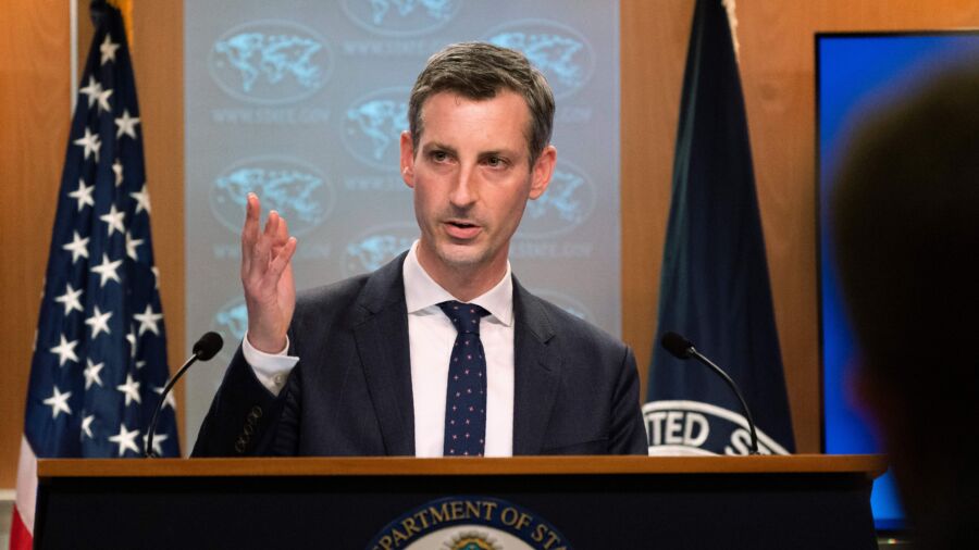 State Department Holds Daily Briefing Along With Ambassador for Global Criminal Justice