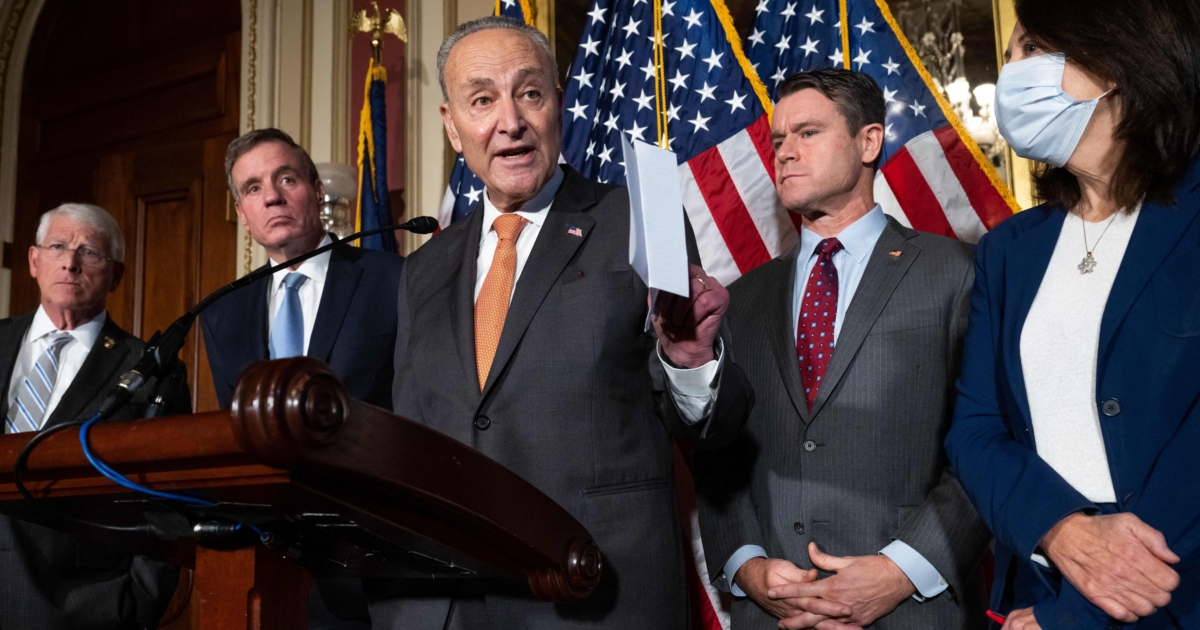 Schumer and Other Democrat Senators Discuss the Debt Ceiling | NTD
