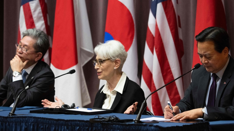 Officials From US, Japan, and South Korea to Discuss Security Cooperation
