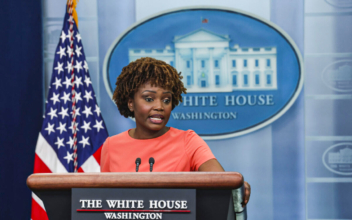 White House Holds Daily Briefing (Feb. 6)