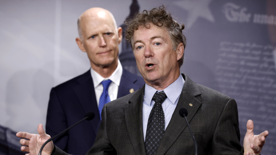 No Federal Funds to Hospitals That Deny Care to Unvaccinated, Say GOP Lawmakers
