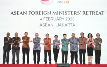 ASEAN Vows to Conclude Pact With China on Disputed Territory