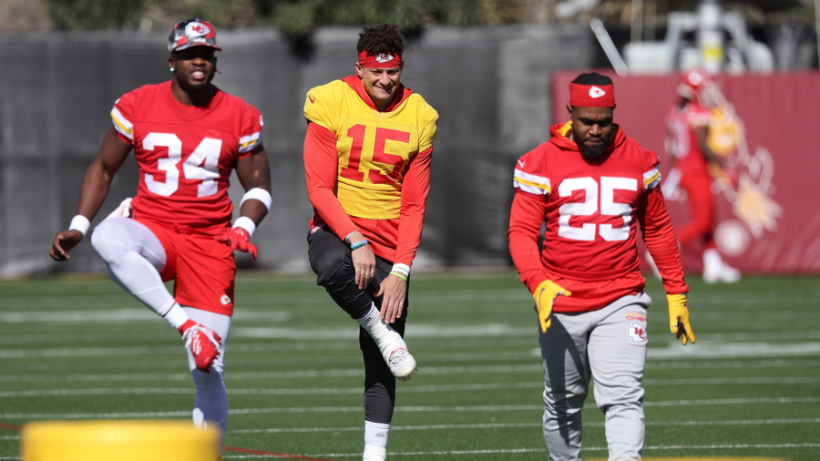 Kansas City Chiefs Ready to Take on the Philadelphia Eagles at Super Bowl
