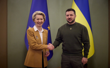 Zelenskyy Vows to Defend &#8216;Fortress&#8217; Bakhmut, Hosts EU Leaders in Kyiv