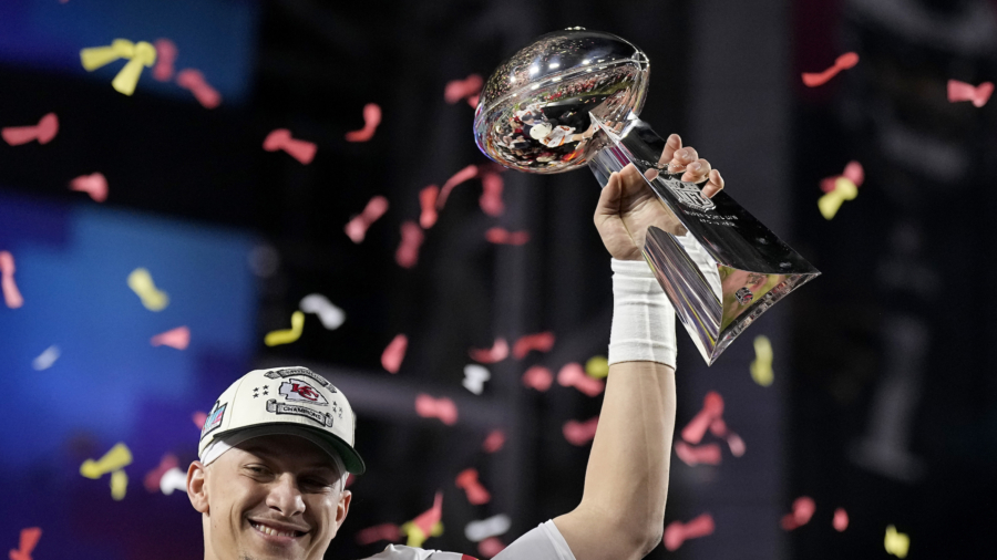 Kansas City Chiefs Triumphantly Return Home as Super Bowl Victors