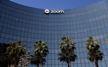 Zoom to Cut 1,300 Jobs as Tech Layoffs Continue