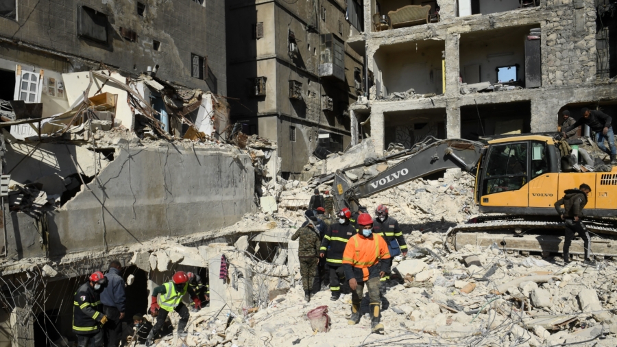 Rescue Teams Pull Out More Survivors in Turkey, Syria