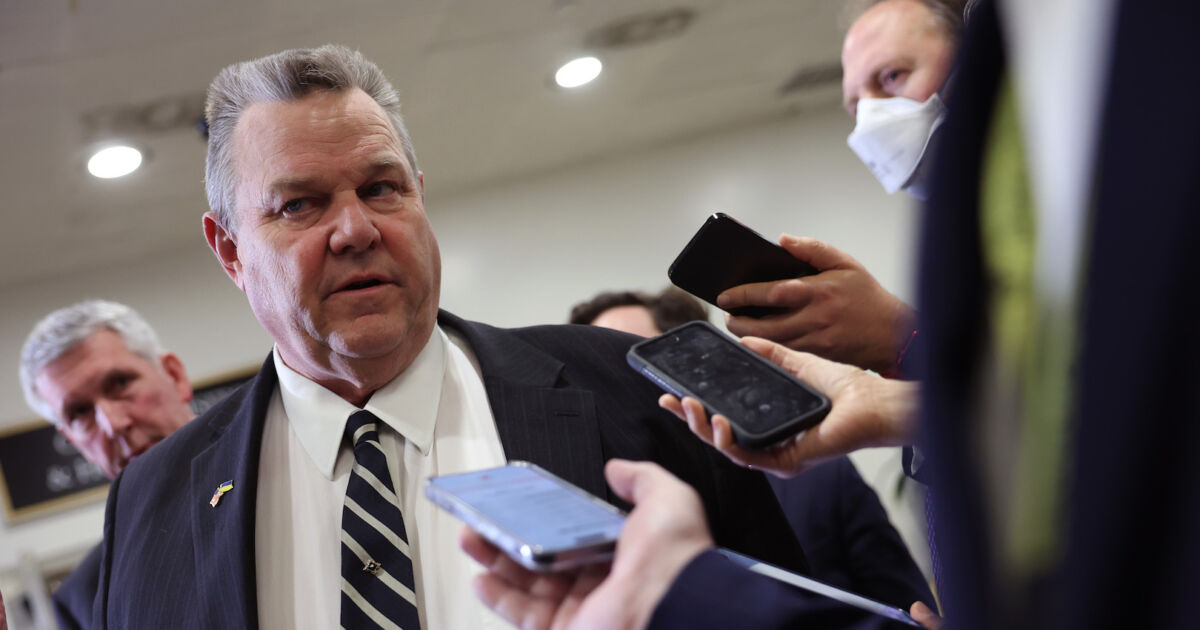 Democrat Sen. Jon Tester Seeks 4th Term in Montana NTD