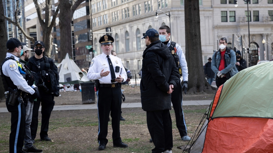 Park Service Clears Homeless Camp Near White House