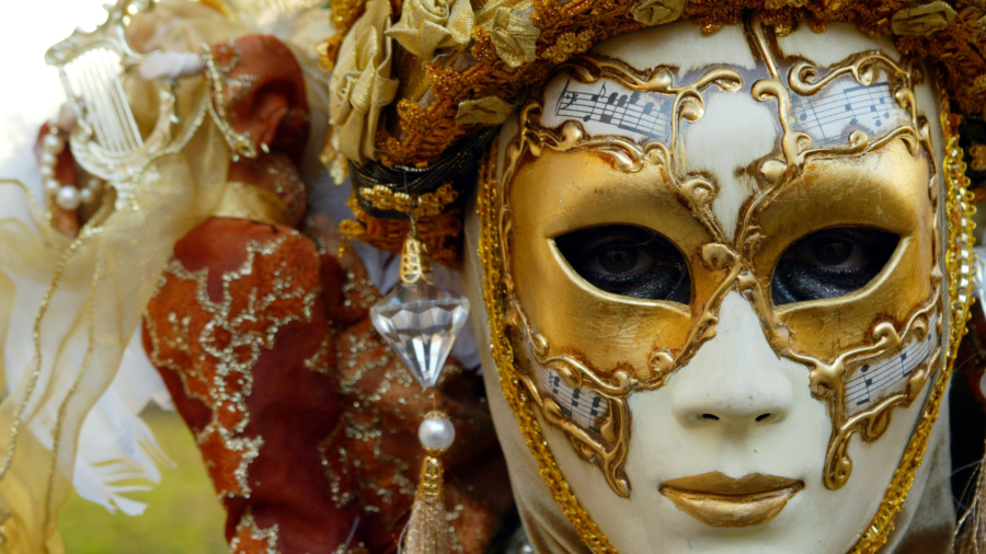 Father-Son Duo Make Masks for Venice Carnival