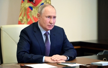 Putin: West Is Trying to Break Up Russia