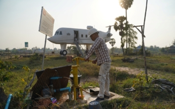 Inspired by Dream of Flying, Cambodian Man Builds &#8216;Airplane House&#8217;