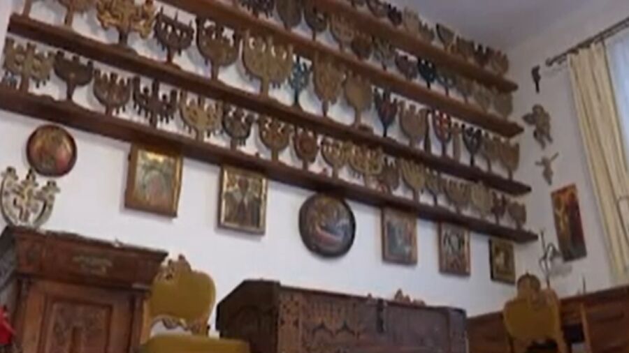 Ukrainian Family Keeps Candelabra Craft Alive