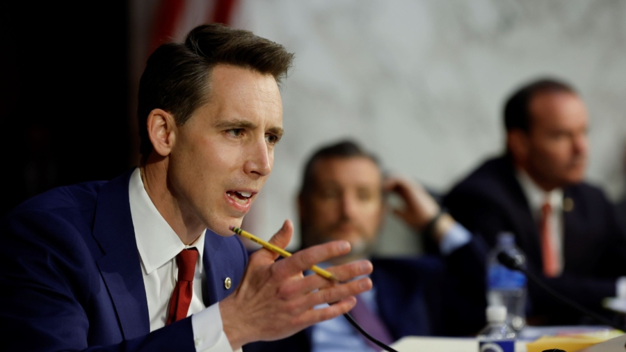 ‘Very Disturbing Possibility’ US Manufacturing Helped Build Chinese Spy Balloon, Sen. Hawley Says