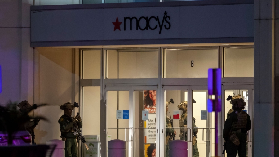 Off-Duty Hero Officer Takes Down El Paso Mall Gunman Before He Can Kill More