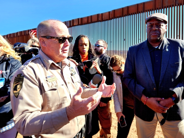 sheriff at border