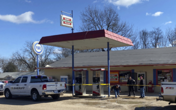 6 Fatally Shot in Small Mississippi Town, Suspect in Custody