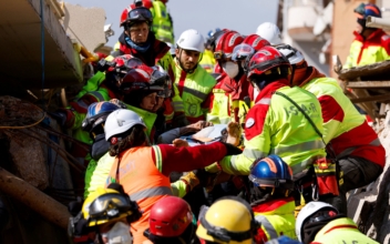 Turkish Woman Dies Day After Her Rescue Following 104 Hours Under Quake Rubble