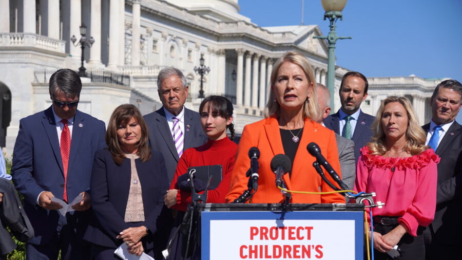 Reps. Miller, Luna, Nehls and Organizations Hold Press Conference to Call for Banning TikTok