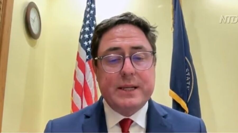 Assessing Primary Factors Behind SVB Collapse: Rep. Flood