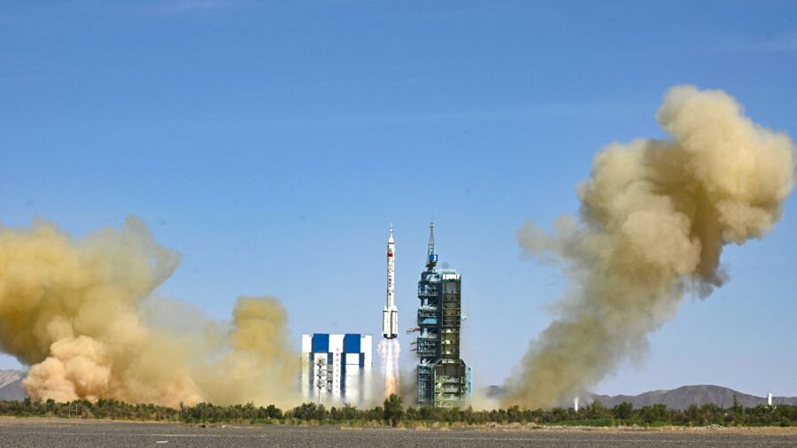 Chinese Spacecraft Debris Falls to Earth in Texas