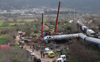 Disbelief Turns to Anger as Greeks Seek Train Crash Missing