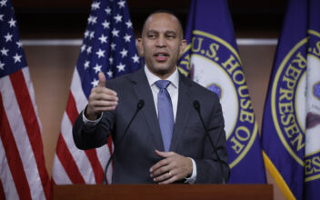 House Democrat Leader Jeffries Holds Weekly Press Conference (March 24)