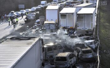 More Than 40 Vehicles Involved in Highway Pileup in Hungary