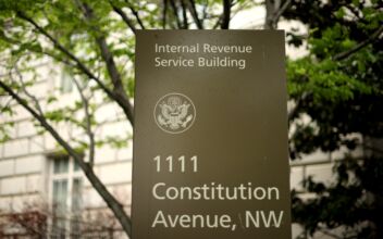 IRS Warns of New Scam Offering to ‘Help’ People Set Up Online Accounts but Stealing Data Instead