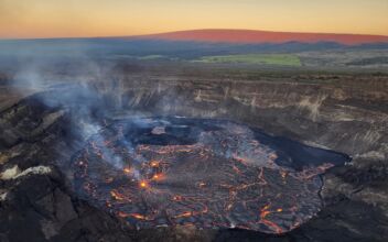 Scientists: Hawaii’s Kilauea Not Erupting, Reversing Warning