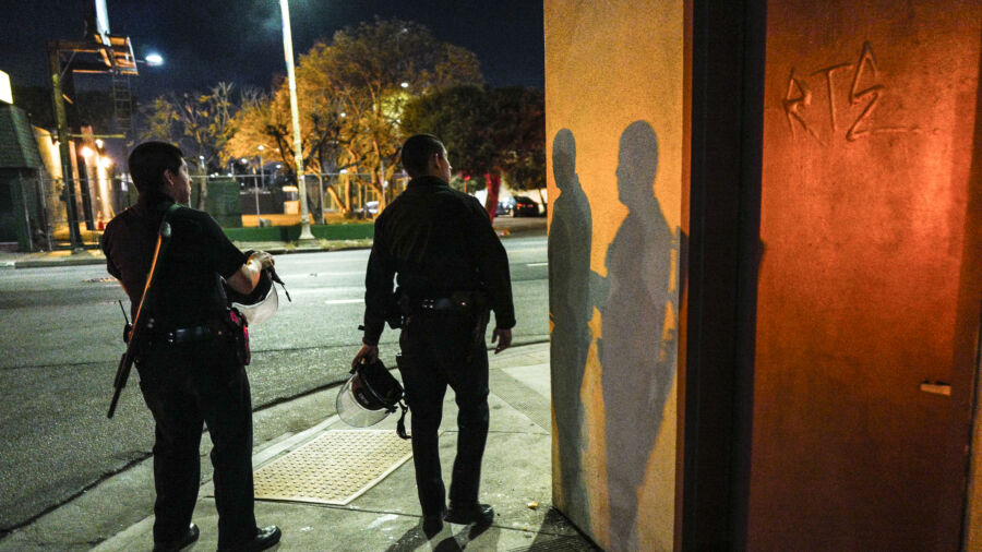 Los Angeles Police Union Says Officers Should No Longer Respond to Certain Calls