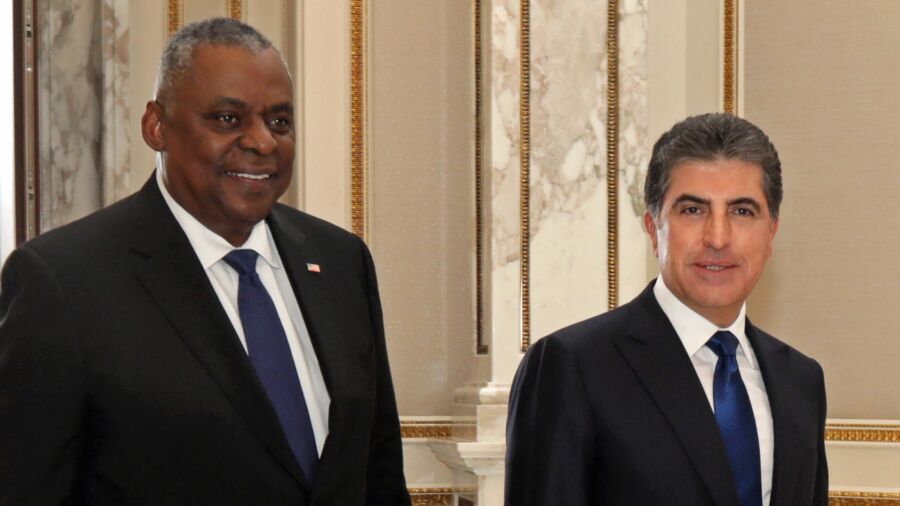 Defense Secretary Makes Unannounced Visit to Iraq