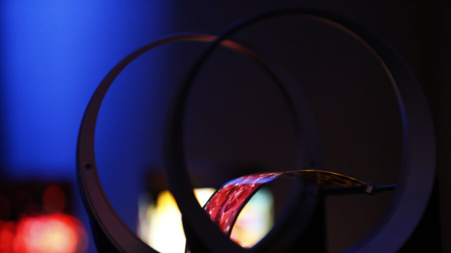 MWC Presenters Showcase Flexible Smartphones
