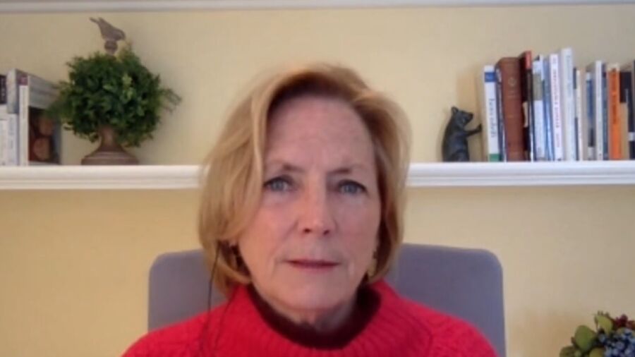 Nearly 33 Percent of US Teenage Girls Considered Suicide: Pediatrician Offers Tips for Parents