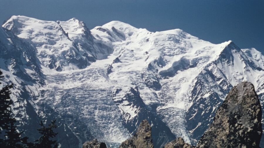 Avalanche: 2nd Body Found of Swedish Skiers Near Mont Blanc
