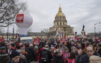 French Government Survives No-confidence Votes Over Pensions