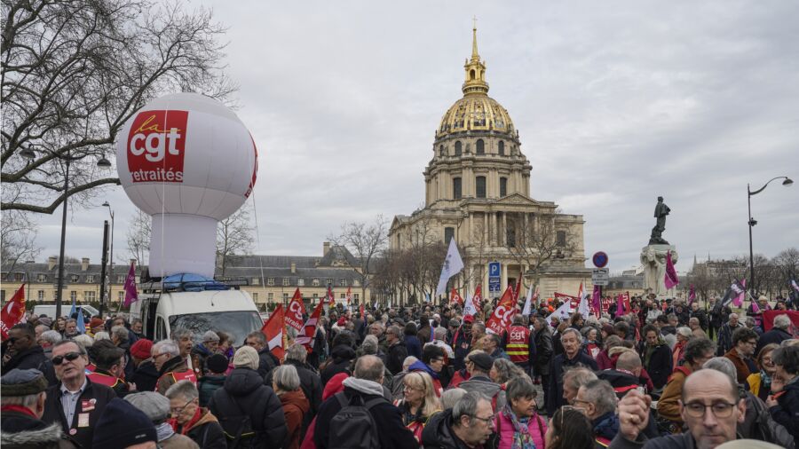 French Government Survives No-confidence Votes Over Pensions