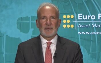 US Economy Imploding Like a House of Cards: Peter Schiff