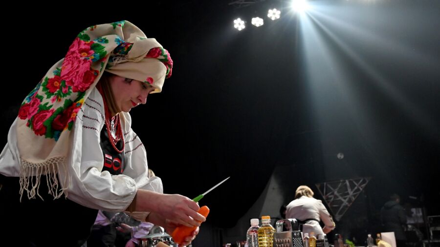 Borscht Brings Ukrainians Together Amid War