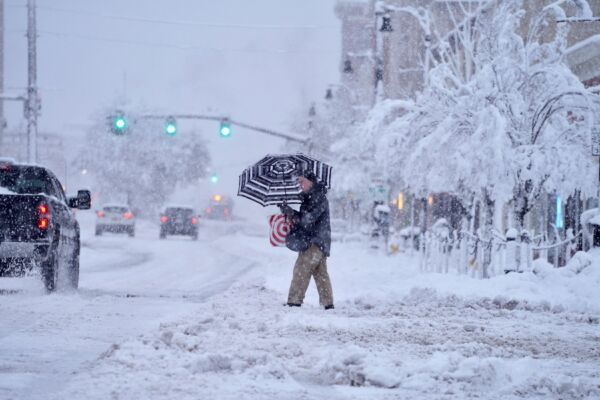 Northeast Winter Storm Shuts Schools, Knocks Out Power | NTD
