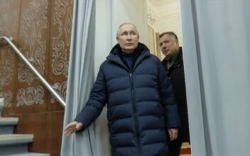 Putin Makes Surprise Visit to Russian-Occupied Mariupol