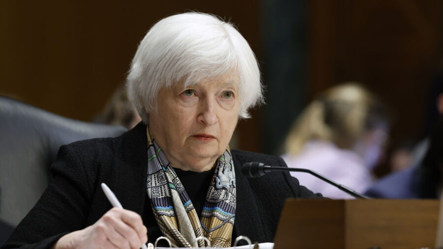 Yellen Confirms Chinese, Other Foreign SVB Depositors Will Be Protected