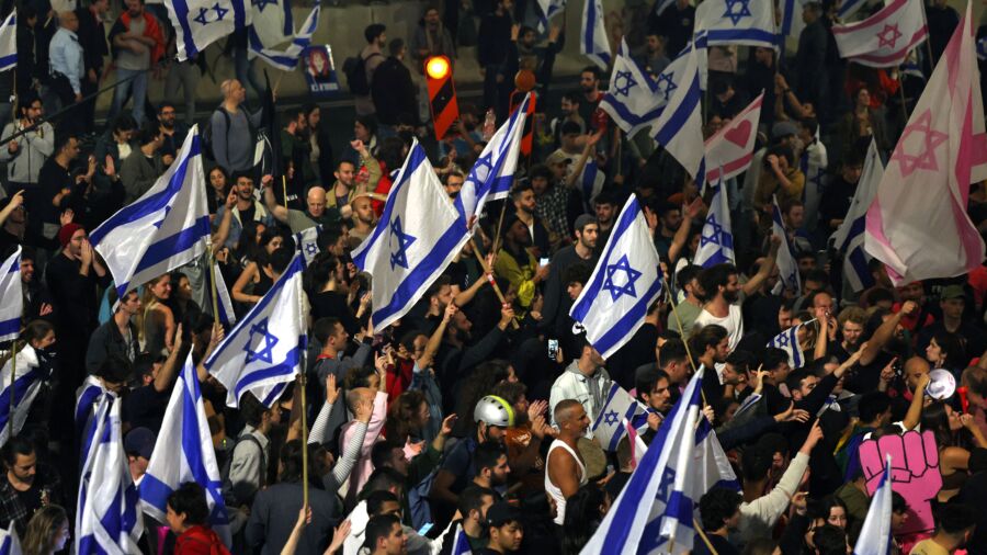 Netanyahu Sacks Defence Minister as Military Reservists Threaten Refusal to Serve Over Judicial Reform Bill