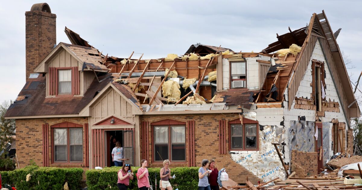 Relief Efforts Pour In After Deadly Mississippi Tornado Ntd 2298